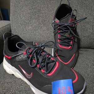 Nike Men's Black and Red Sneakers